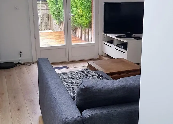 Apartament Le Fleuryterre - Grand 2 Pieces Avec Terrasse *